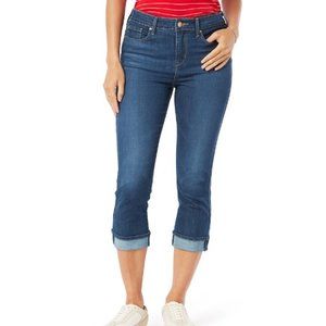 Signature by Levi Strauss & Co.™ Women's Mid Rise Capri Jeans